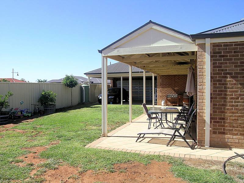 LOCATION & STYLE Picture 3