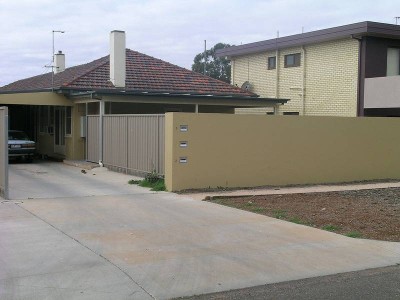 UNIT IN TOWN CENTRE Picture