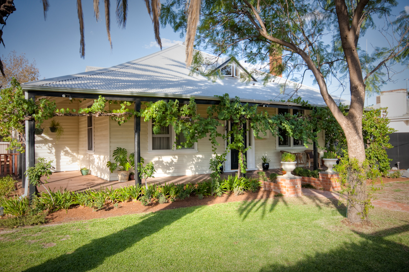 PEACEFUL CHARMER Picture 1