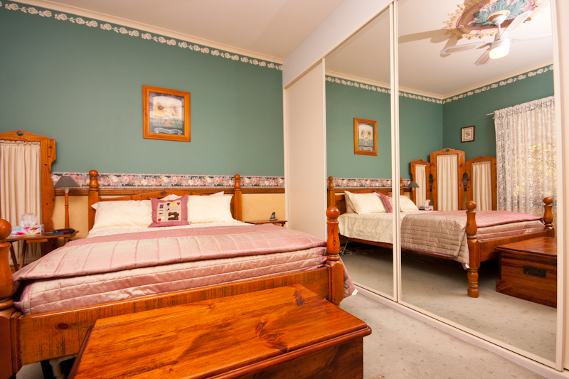 INSTANTLY, IRRESISTIBLY INVITING Picture 2