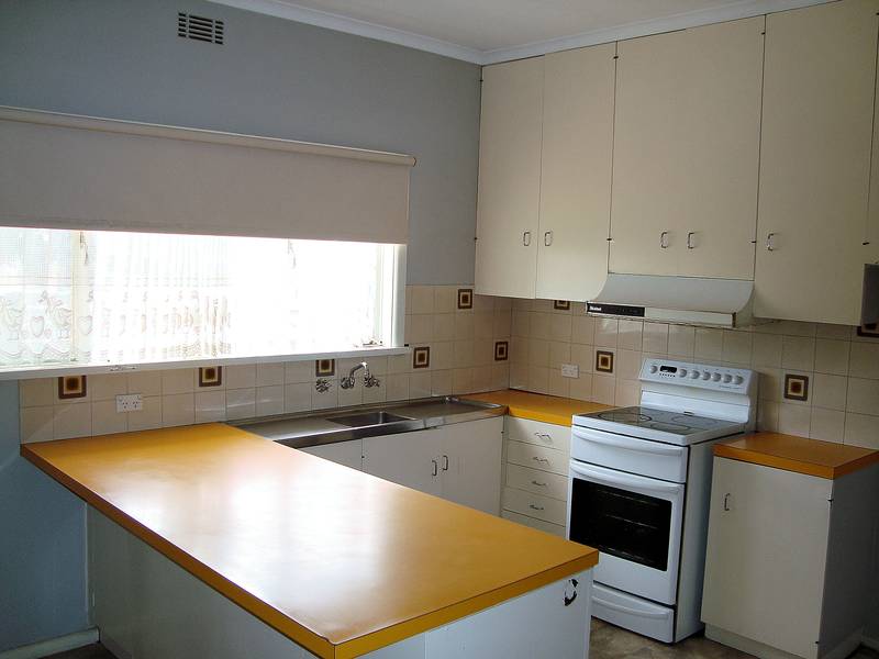 OPPORTUNITY FOR FIRST HOME BUYERS Picture 2