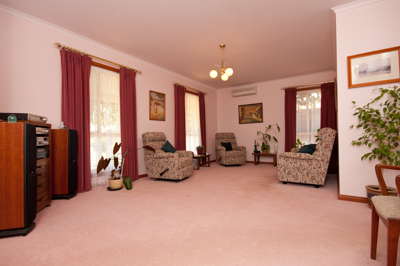 LOCATION, LOCATION, LOCATION Picture 3