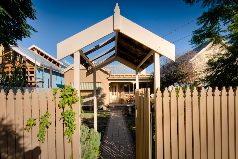 INNER CITY LIVING Picture 3