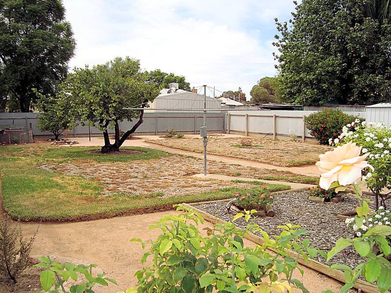 OFF TO A BEAUTIFUL START Picture 2