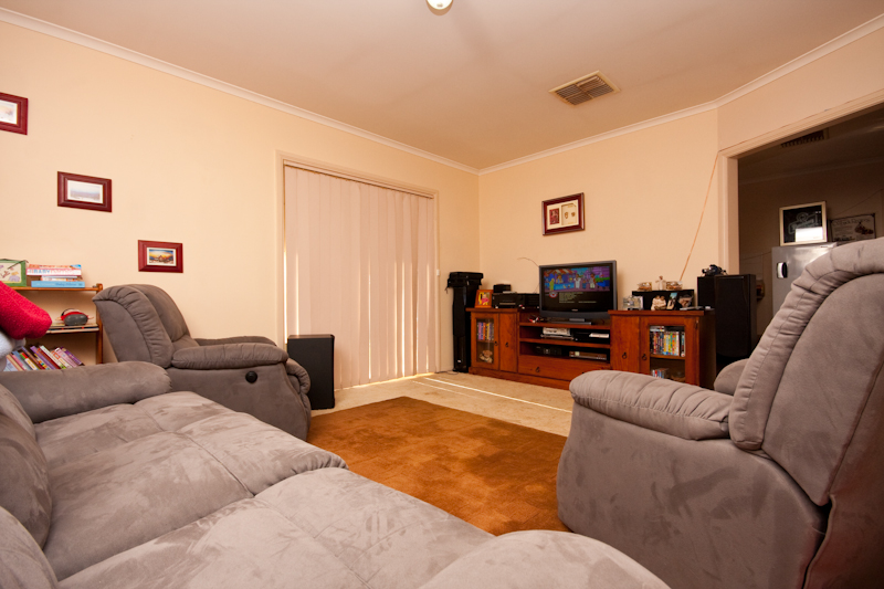 CLOSE TO PARKS AND SCHOOLS Picture 2