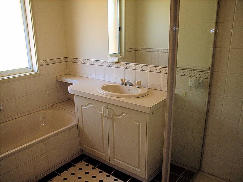 DIRECT RIVER FRONTAGE - TOWNHOUSE Picture 3