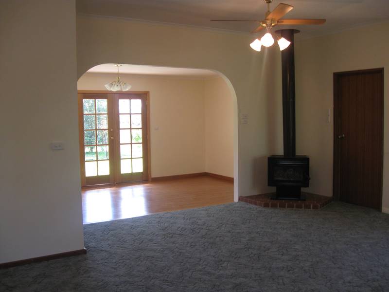 RURAL LIFESTYLE Picture 3