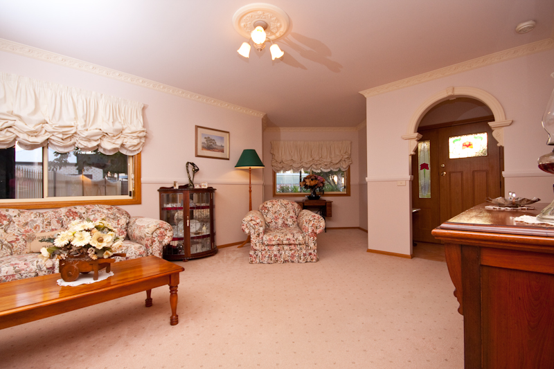 WARM & RELAXING WITH CHARACTER Picture 3