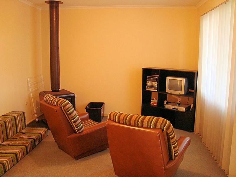 GREAT BEGINNING ON 1 ACRE Picture 3