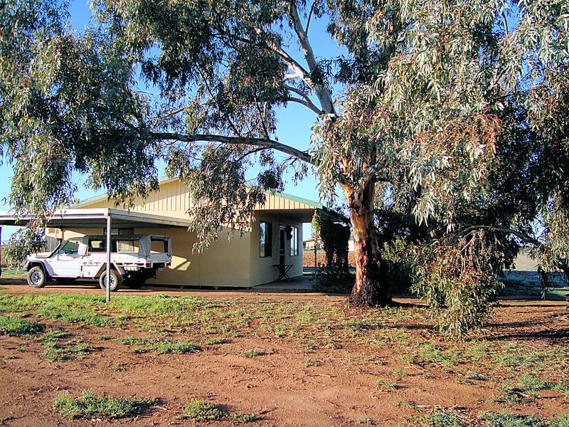 GREAT BEGINNING ON 1 ACRE Picture 1