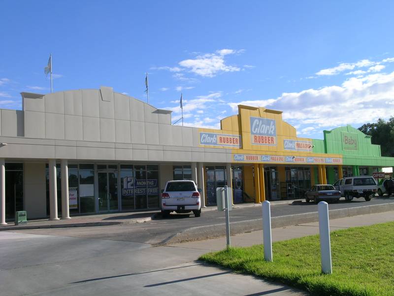 FANTASTIC ON FIFTEENTH Picture 3