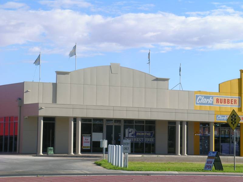 FANTASTIC ON FIFTEENTH Picture 1