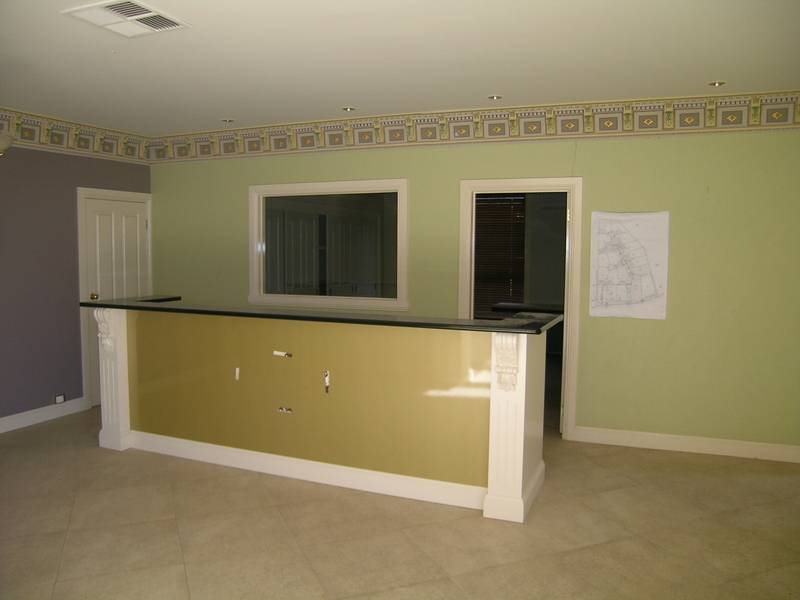 MEGA WARHOUSE/OFFICE Picture 3