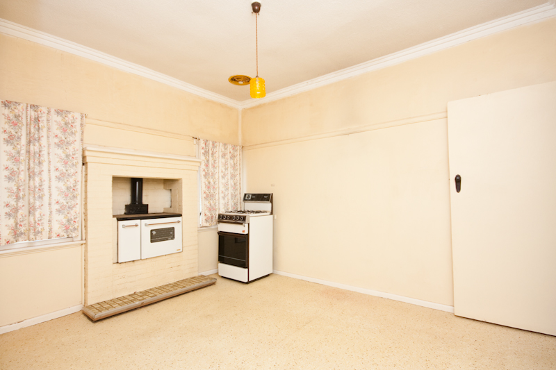 UNDER INSTRUCTIONS FROM STATE TRUSTEES Picture 2