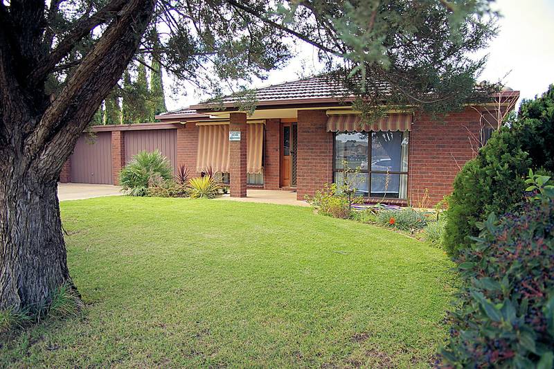 GREAT FAMILY VALUE! Picture 1