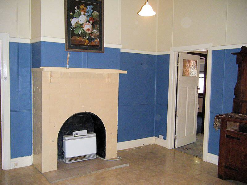 THIS HOME WILL TICKLE YOUR FANCY Picture 3