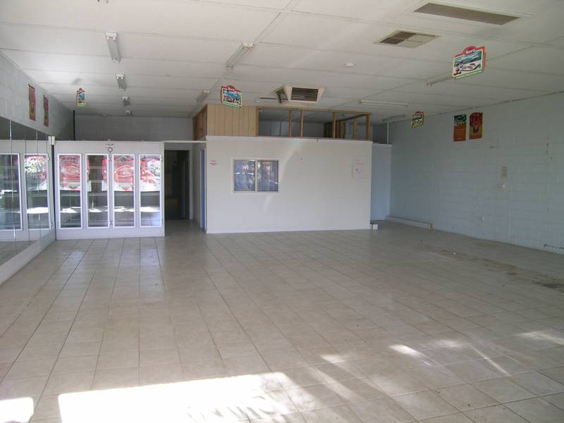 MILKBAR/GROCERY STORE Picture 2