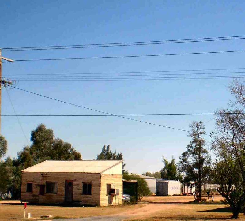 IDEAL HOME OR REDEVELOPMENT SITE Picture 2