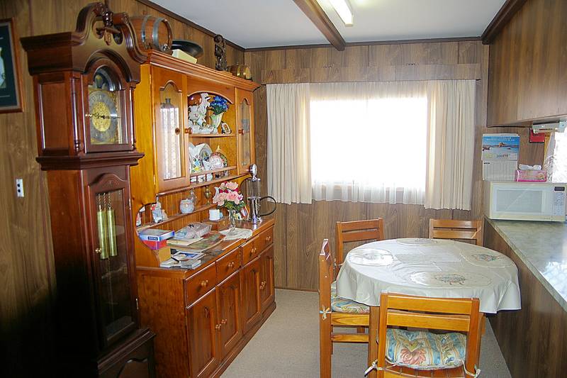 AFFORDABLE WINDSOR Picture 3