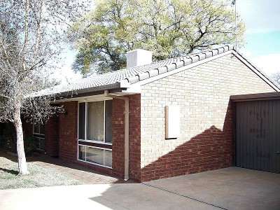 INNER CITY TOWNHOUSE Picture INNER CITY TOWNHOUSE Picture