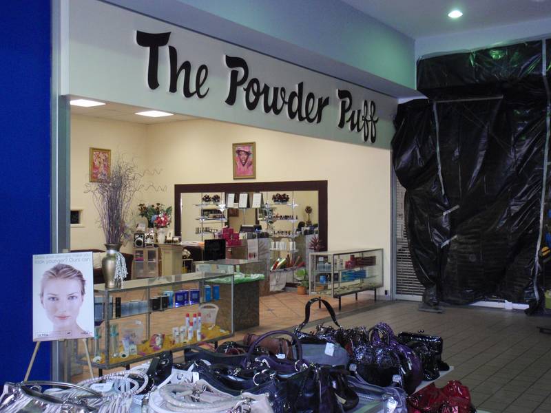 BOUTIQUE RETAIL SHOP IN THE MIDDLE OF MILDURA'S CITY HEART Picture 3