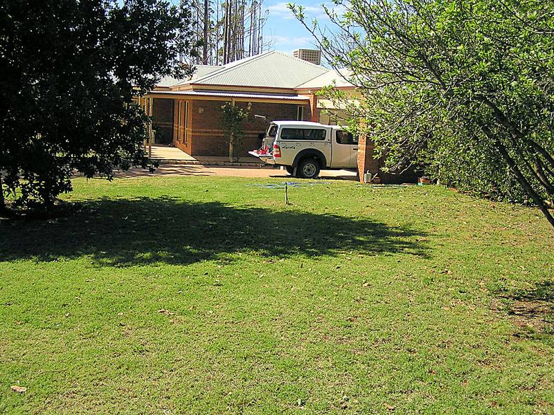 SECLUSION WITH OUTSTANDING MURRAY RIVER VIEWS Picture 3