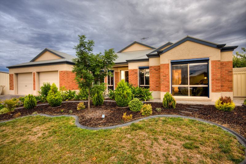 ULTRA LIVING / FEATURE PACKED Picture 1