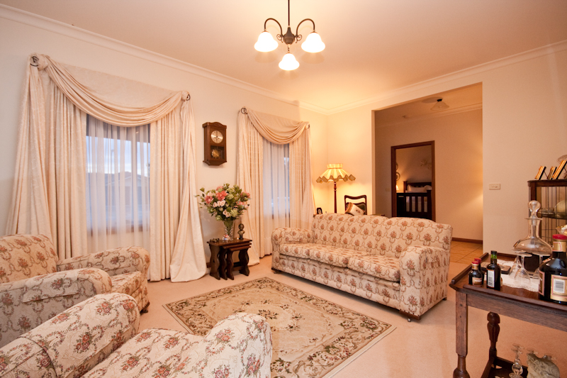 JUST SIMPLY BEAUTIFUL Picture 3