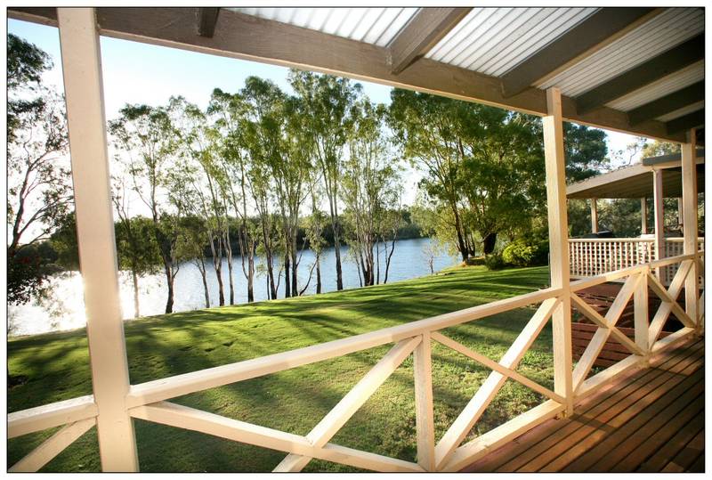 Exclusive River Frontage!! Picture 3