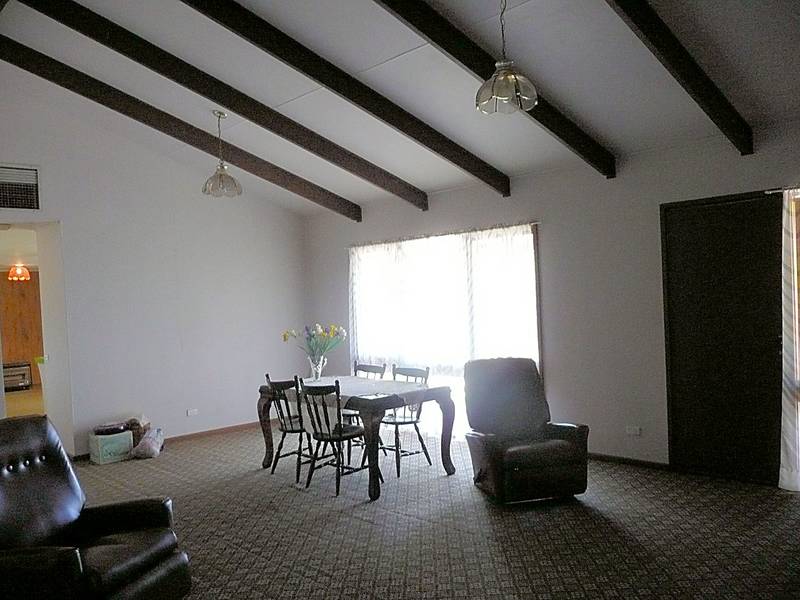 COUNTRY ESTATE Picture 2