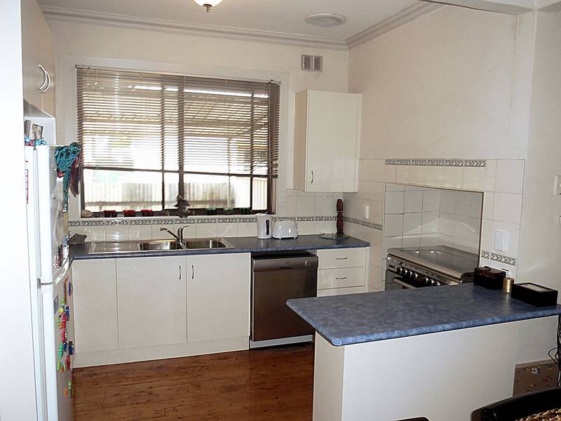 CHARACTER FILLED HOME/SOLID RETURNS Picture 3