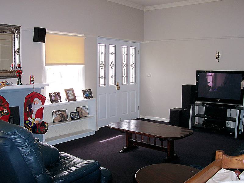 QUALITY CITY LOCATION Picture 2