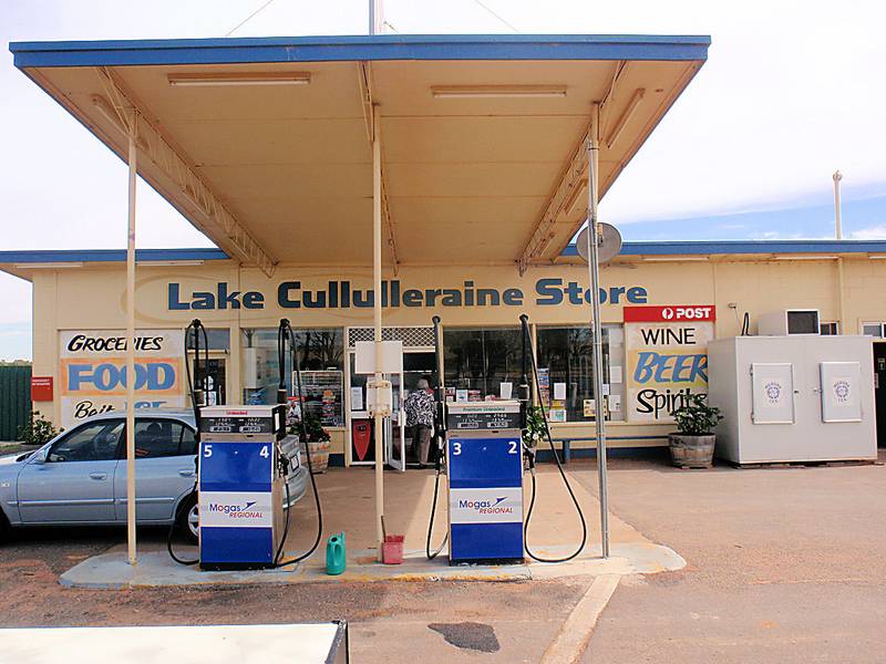 THE ULTIMATE FREEHOLD BUSINESS Picture 3