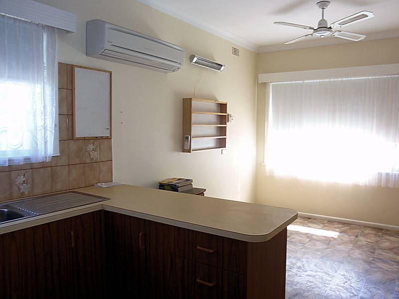 POSITION IS THE KEY Picture 3