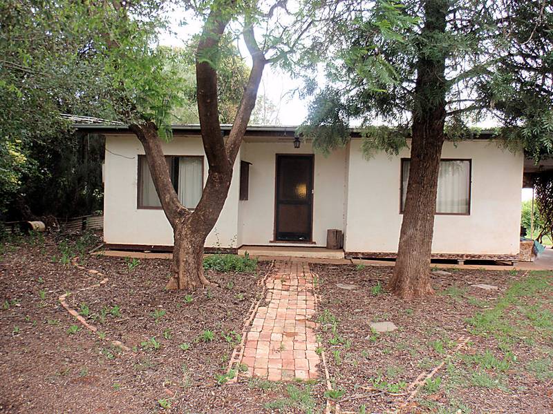 CARDROSS VINEYARD Picture 1