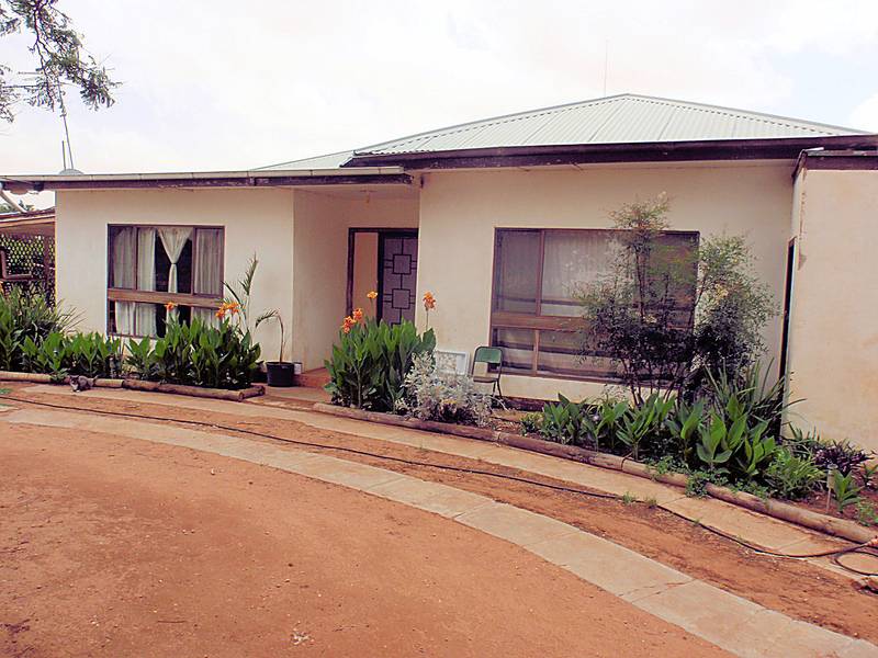 CARDROSS VINEYARD Picture 3