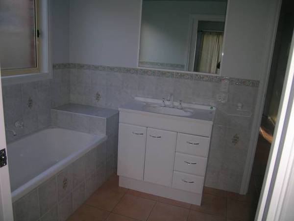 NEAR TO NEW Picture 2