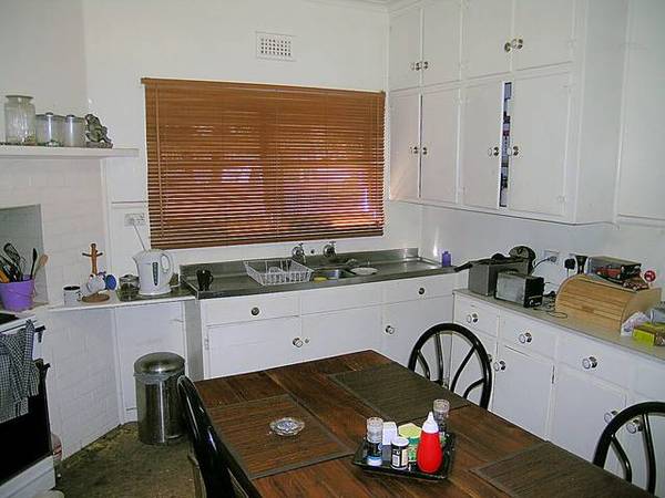 ATTENTION RENOVATORS Picture 1