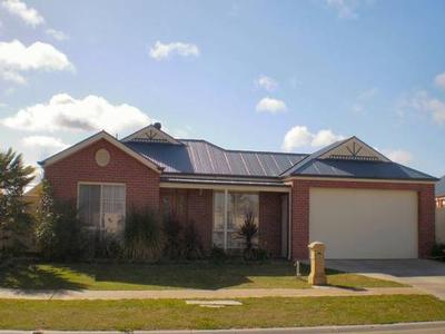 GREAT POOL, AWESOME SHED, WONDERFUL HOME Picture