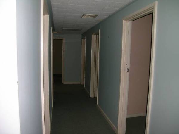 PERFECT FOR MEDICAL ROOMS Picture 2