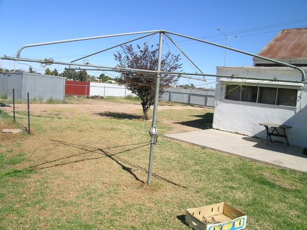 RENTAL INVESTMENT FOR FUTURE GAINS! Picture 2