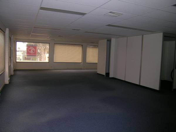 1ST FLOOR ON DEAKIN Picture 1ST FLOOR ON DEAKIN Picture