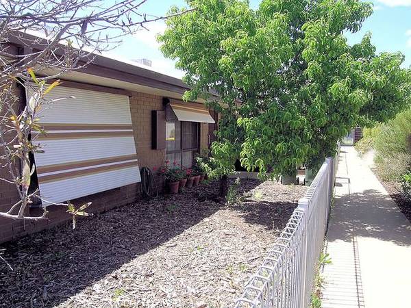 STRATA TITLED INVESTMENT Picture 1