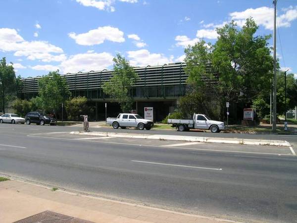 LARGE OFFICE OR MULTIPLE TENANCIES Picture