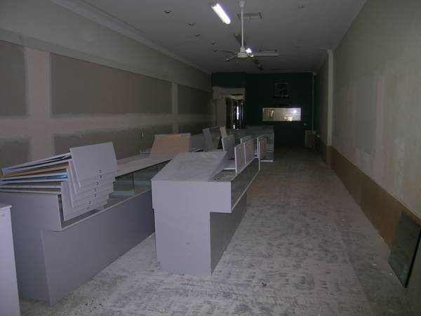 RARE MALL LOCATION Picture RARE MALL LOCATION Picture