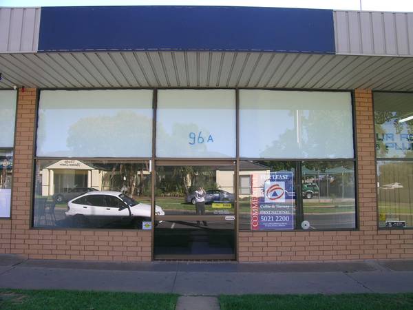 SMALL PREMISES ON EIGHTH Picture 1