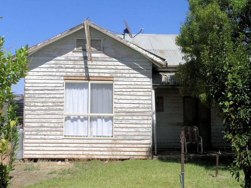 SETTLE IN AND MAKE IT YOUR OWN Picture 2