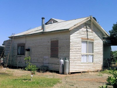 SETTLE IN AND MAKE IT YOUR OWN Picture