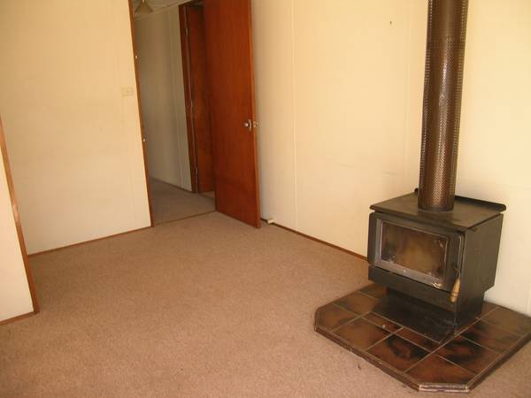 IDEAL FIRST HOME OR RENTAL INVESTMENT Picture 2