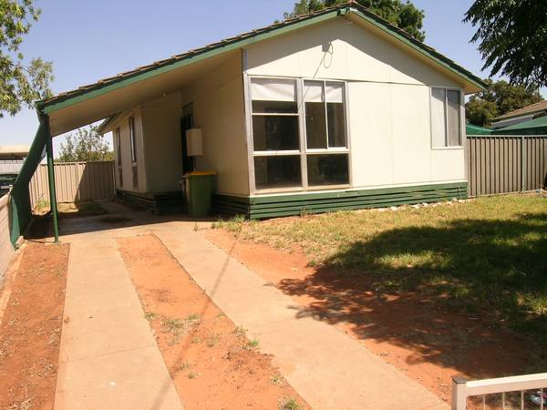 IDEAL FIRST HOME OR RENTAL INVESTMENT Picture 1